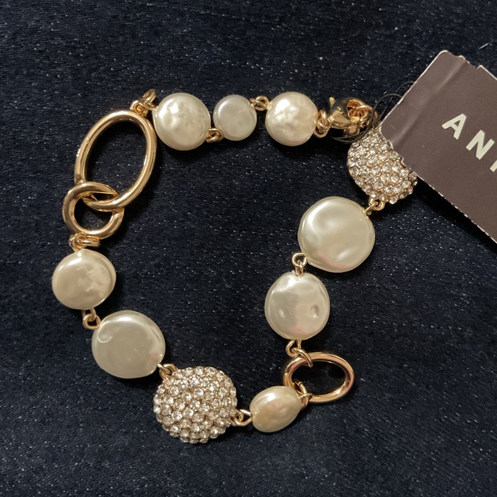 Anne Klein Gold Tone Pearl And Stone Bracelet 22$